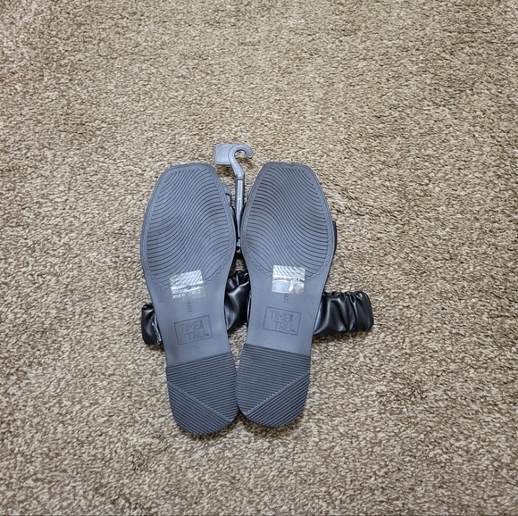 Women memory foam sandals size 6 - Picture 3 of 3